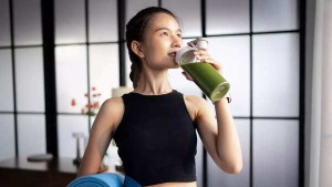 Smoothies for Breakfast: Are They Healthy? A Deep Dive into Benefits, Risks, and Recipes