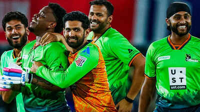 Shimron Hetmyer celebrates the winning six for Seattle Orcas