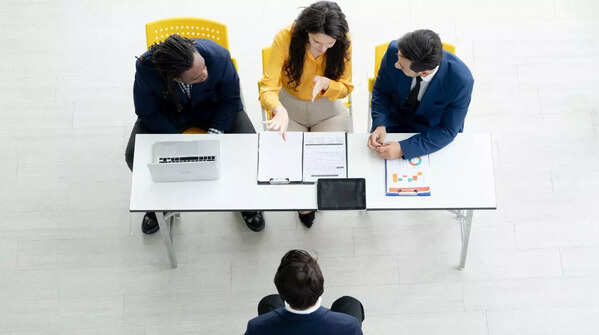 Giving structured and clear answers during an interview